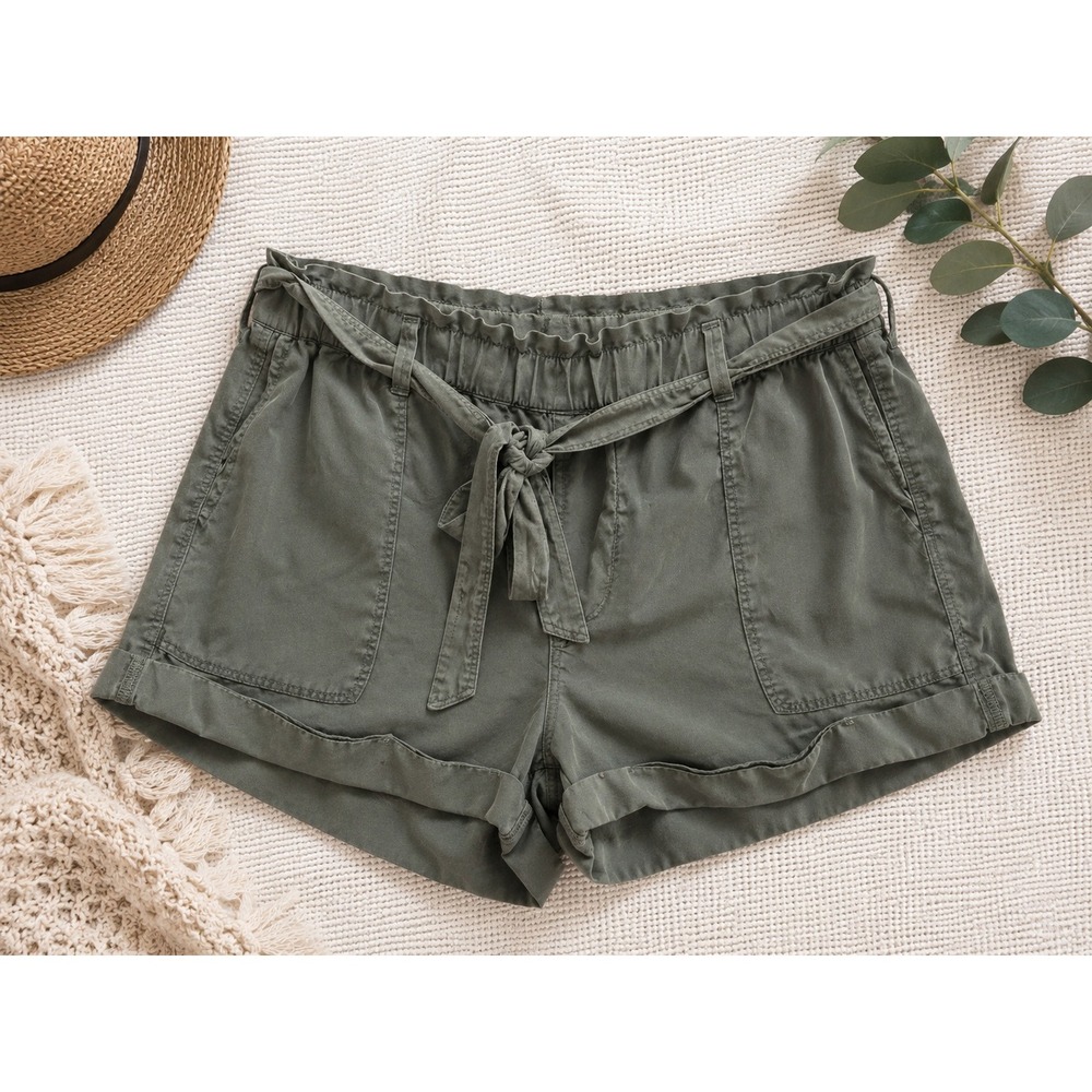 Aerie Women‎ Olive Green Paperbag Waist Tie Shorts Utility Pockets Size Medium